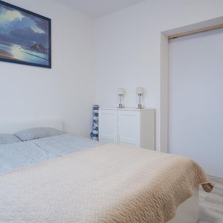 Apartament Dla 4 Osob Blisko Morza นีคอร์เซ ภายนอก รูปภาพ